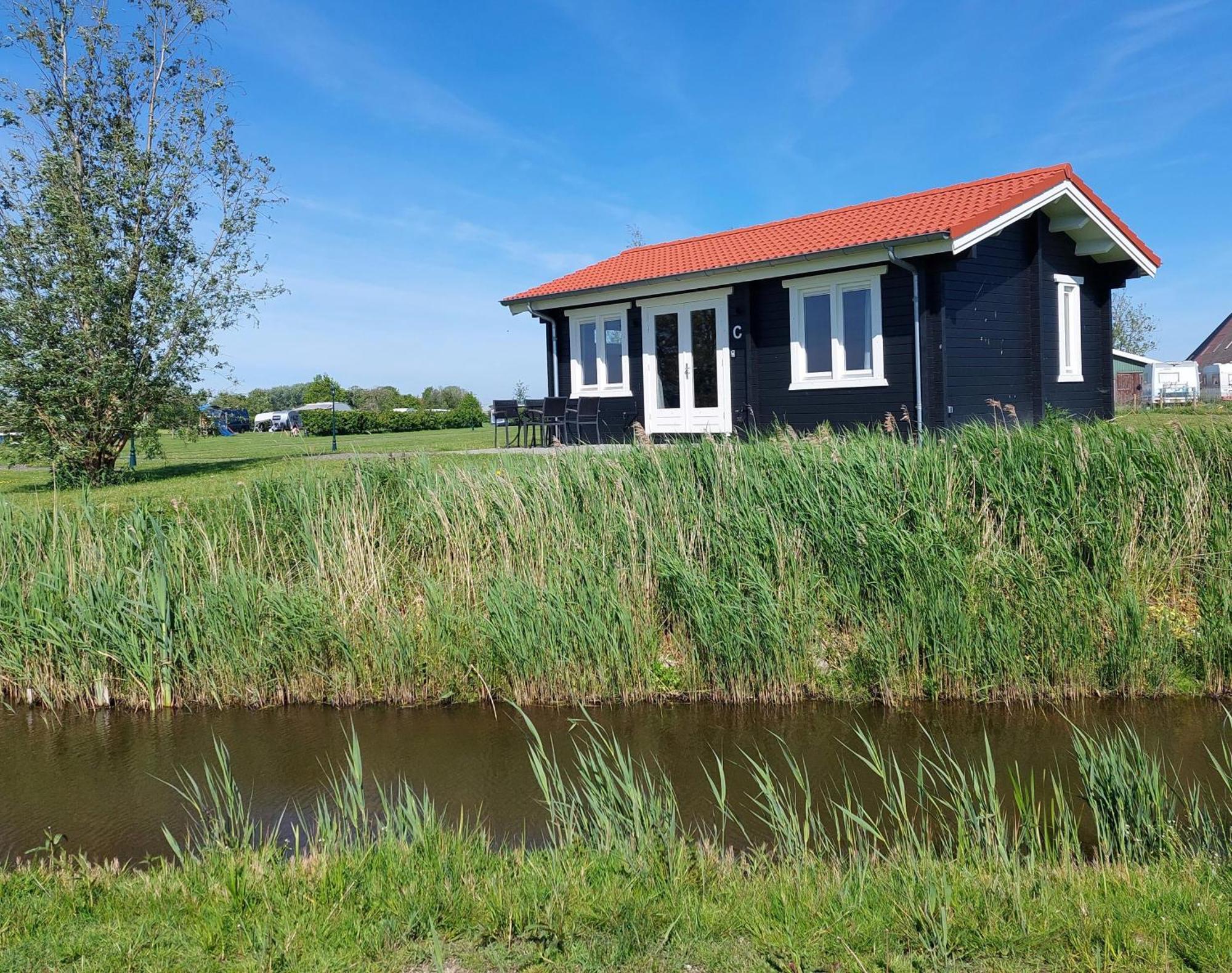 Vakantiehuisje Vlakbij Leeuwarden, Swichumer Pleats Eksteriør billede